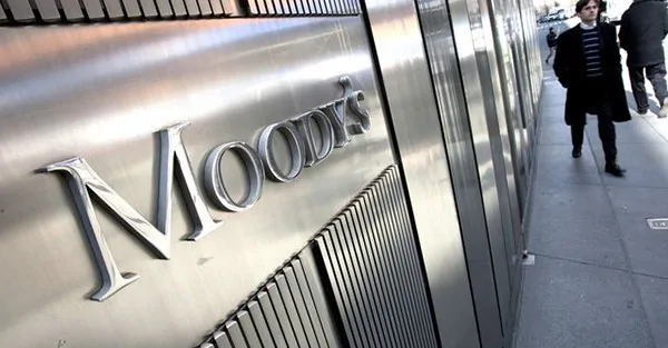 “No signs of recession” says agency that always fails to predict recession