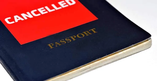 Thousands of Americans renounced their citizenship. Again