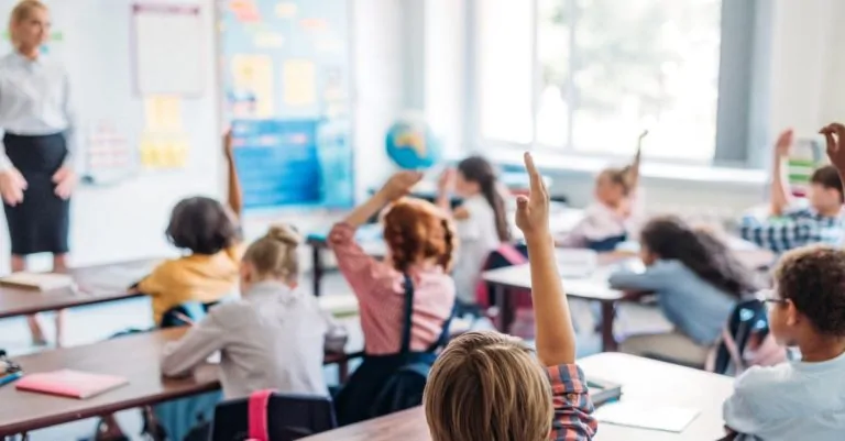 Governor wants kids to rat out their parents’ Covid violations