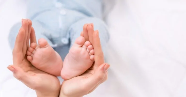 Hospital Stops Delivering Babies Because Staff Quit Over Vaccine Mandate